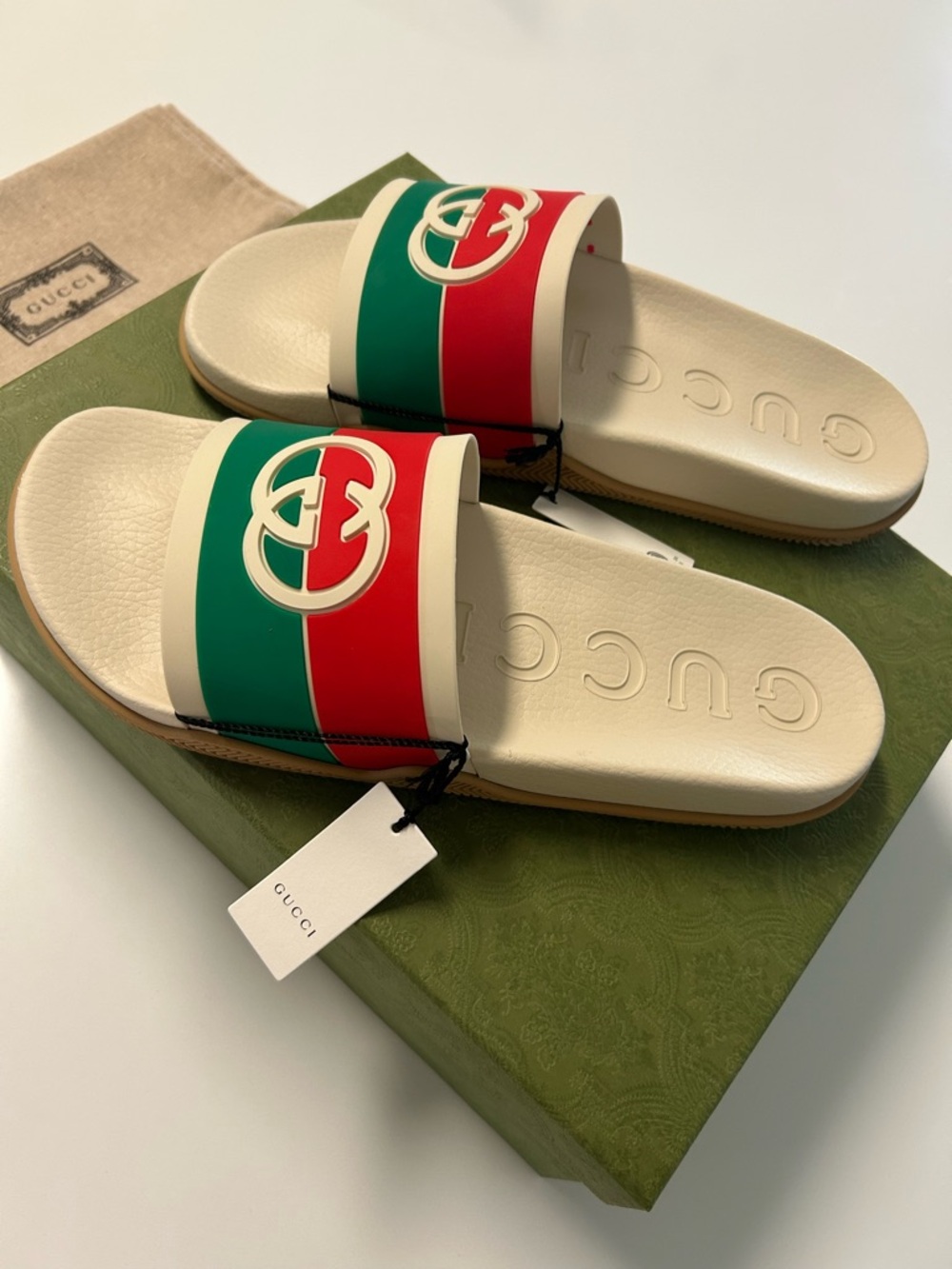 **AUTHENTIC** Gucci Cream Slides with Signature Red & Green Stripes - Picture 3 of 8